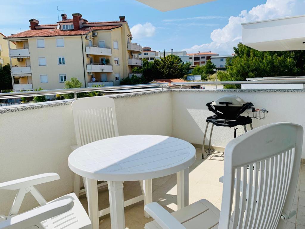 Apartment Alexandra Premantura Bagian luar foto